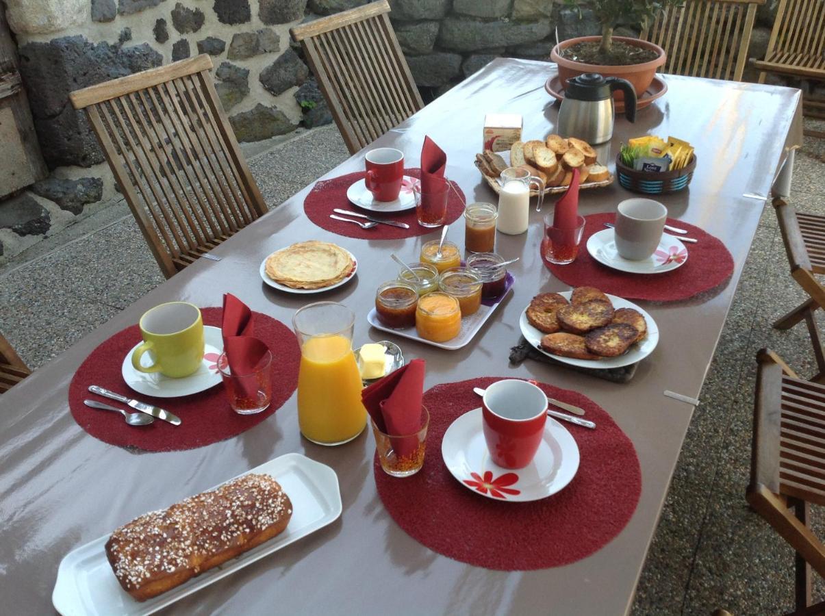 Bed and Breakfast La Freycenette Arlempdes Zewnętrze zdjęcie